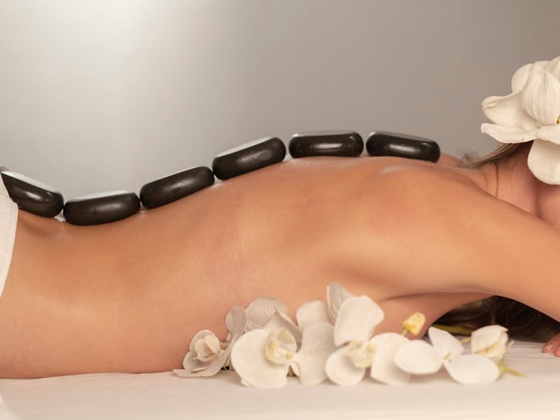 Therapeutic massage treatment session
